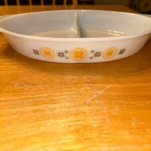 VTG Pyrex Town And Country Divided Casserole Dish EUC Nice!